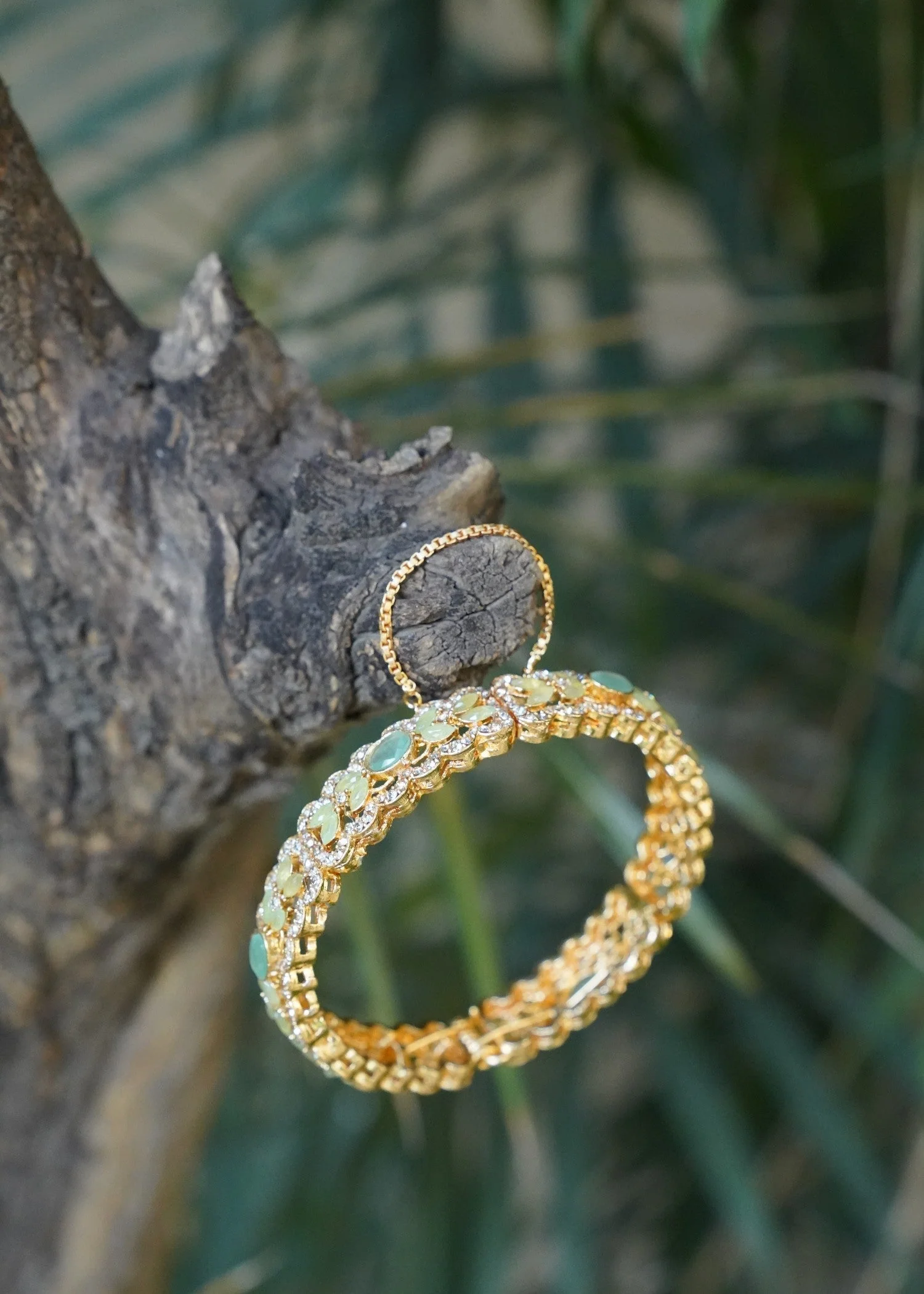 O5 Elegant Shine bangle