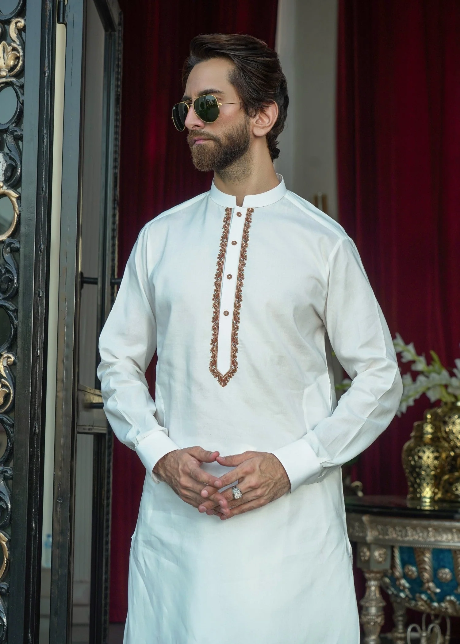 KF-11 Embrodiery V-Neck