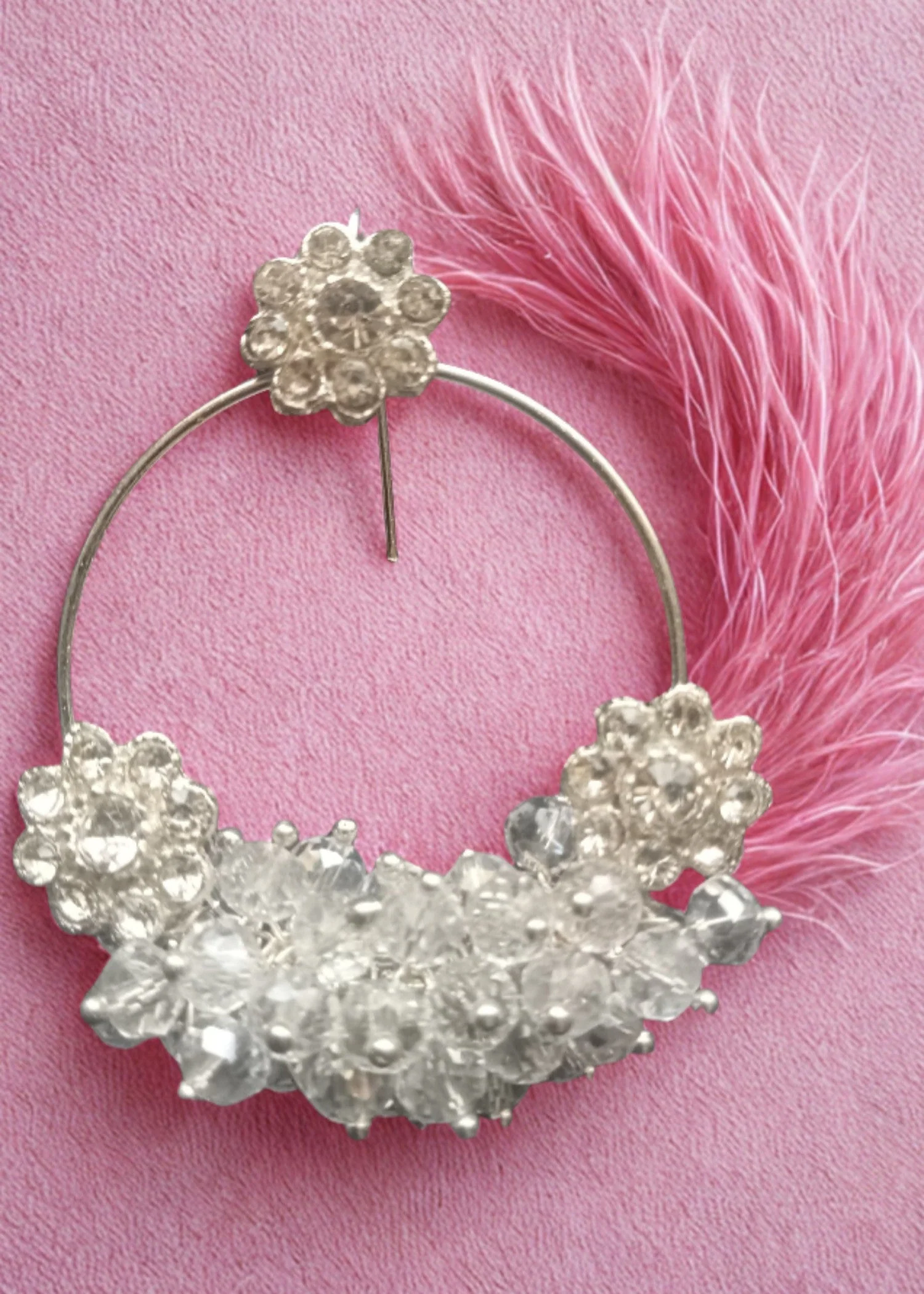 Elegant Floral Hoop Earrings: A Delicate Touch of Sophistication