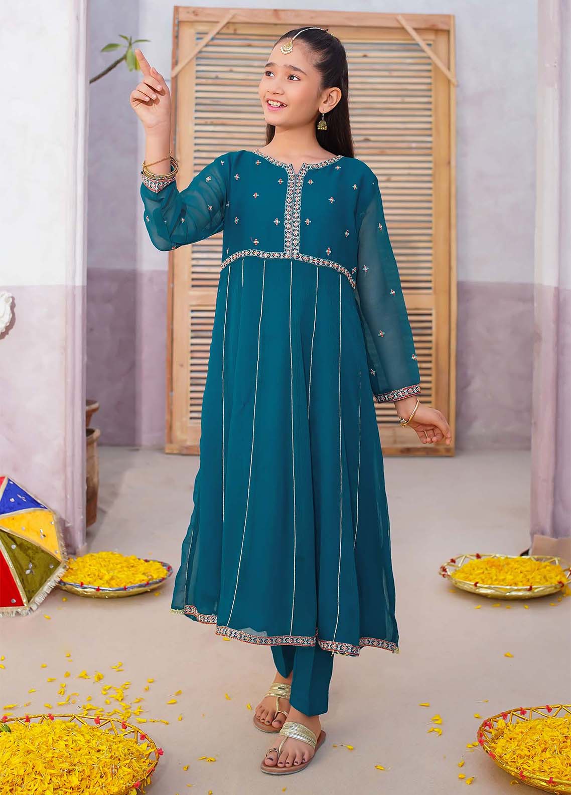 3 Piece Teal Crinkle Embroidered Suit