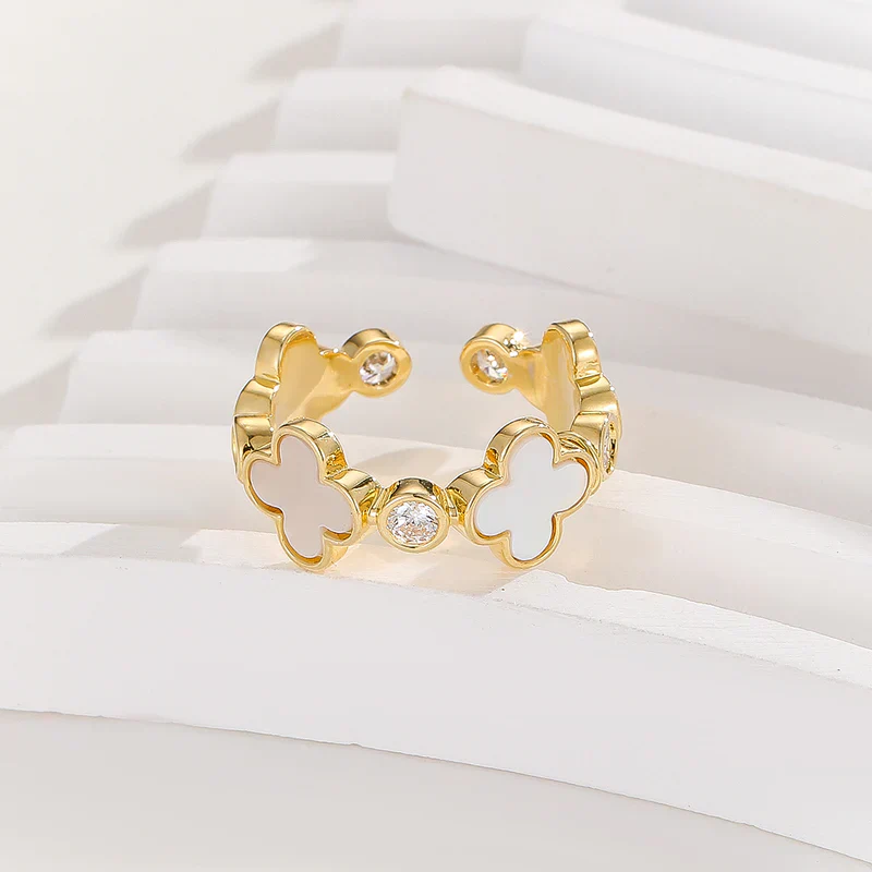 Adjustable Golden Clover Loop Ring