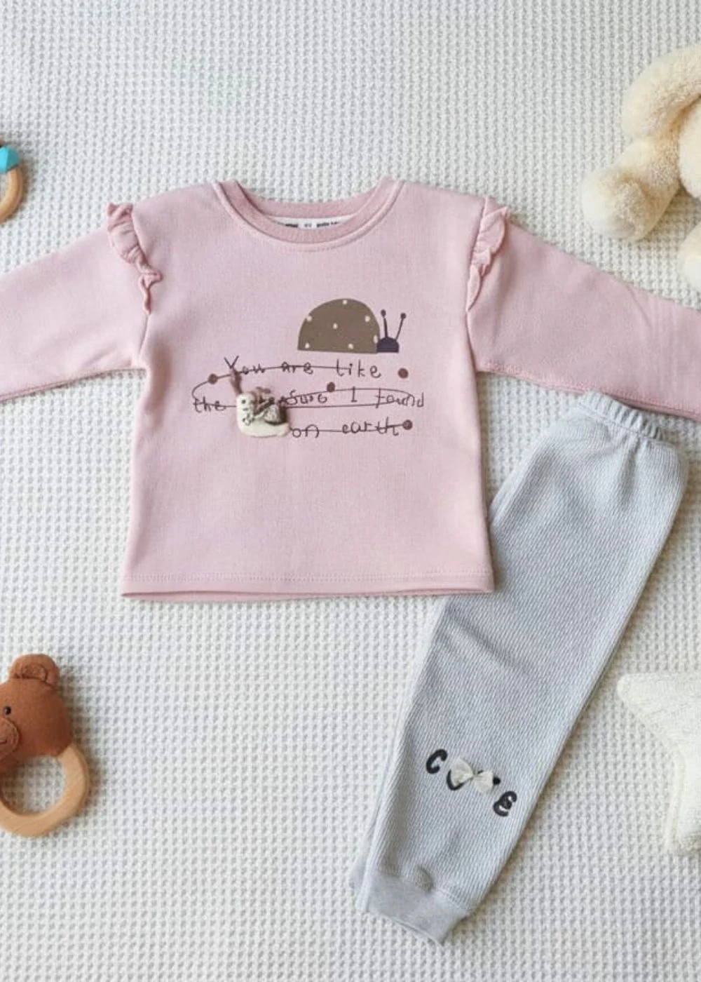 Ladybug Graphic With Snail Motif Sweatshirt And Trouser Set