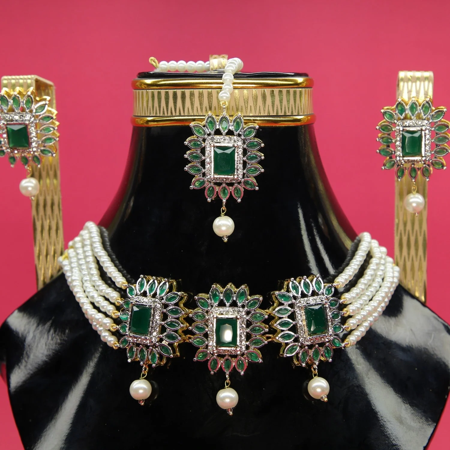 ZJH| emerald green stones chokar set