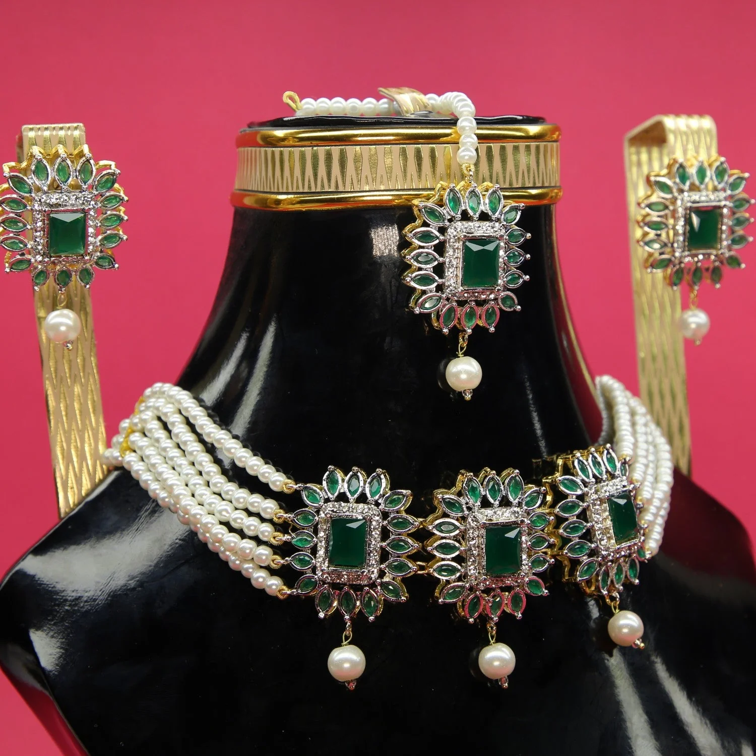 ZJH| emerald green stones chokar set