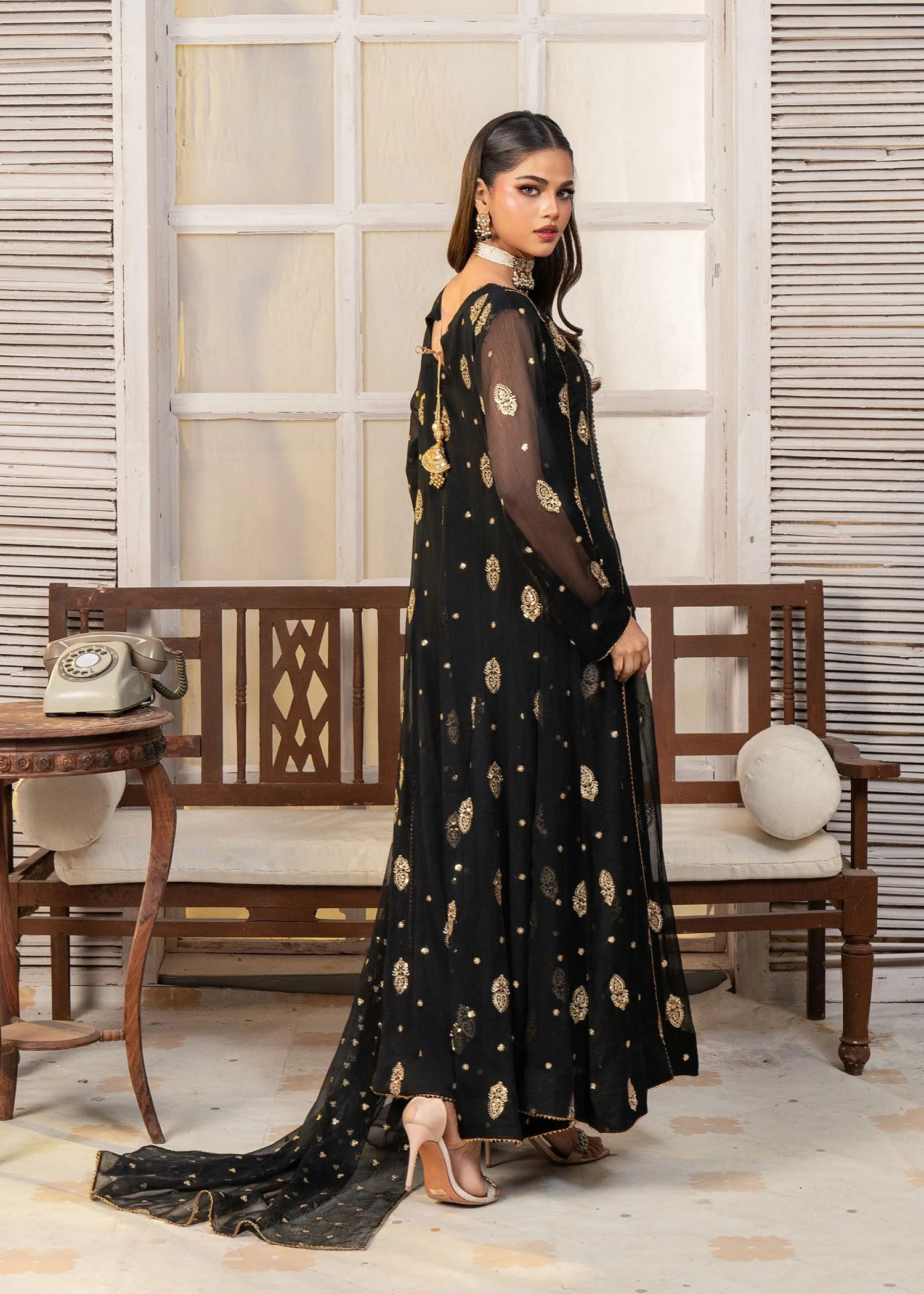 Gulnaar- Black 3 Gulnaar- Black