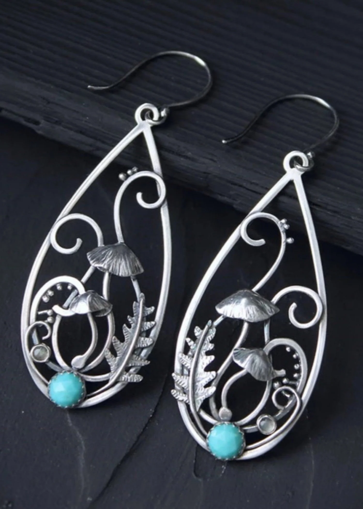 Anvazise Dangle Earrings