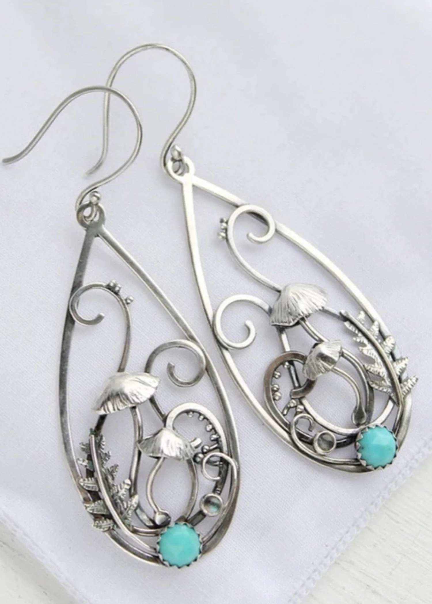Anvazise Dangle Earrings