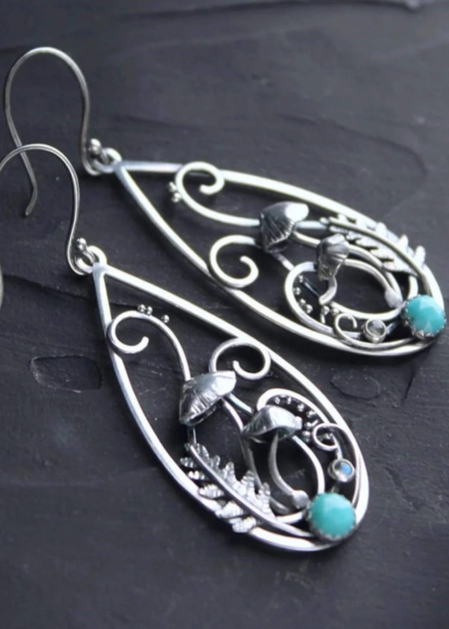 Anvazise Dangle Earrings