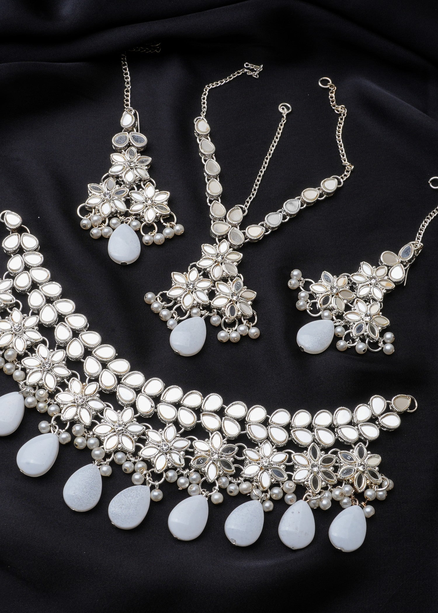 Chokar Set | Amber-e-Noor