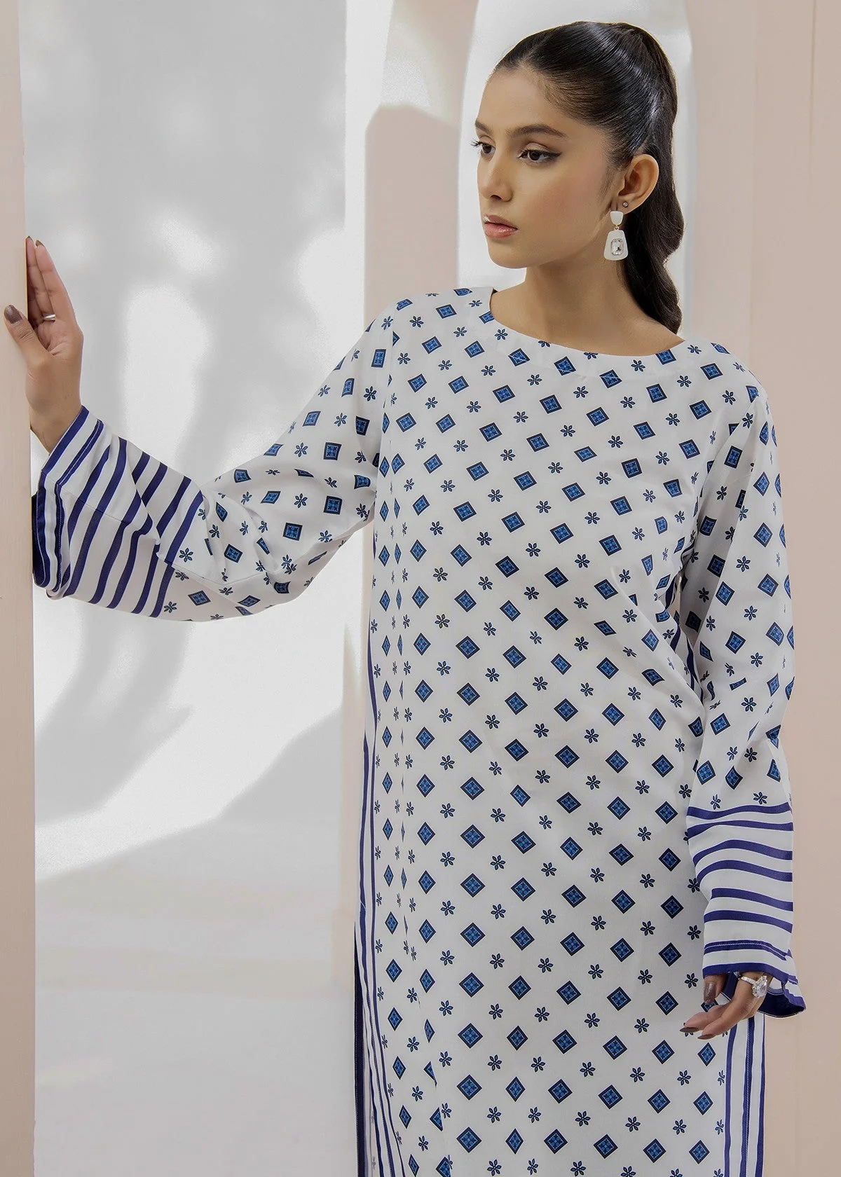 2 Piece Lawn Suit-Printed (Blue)