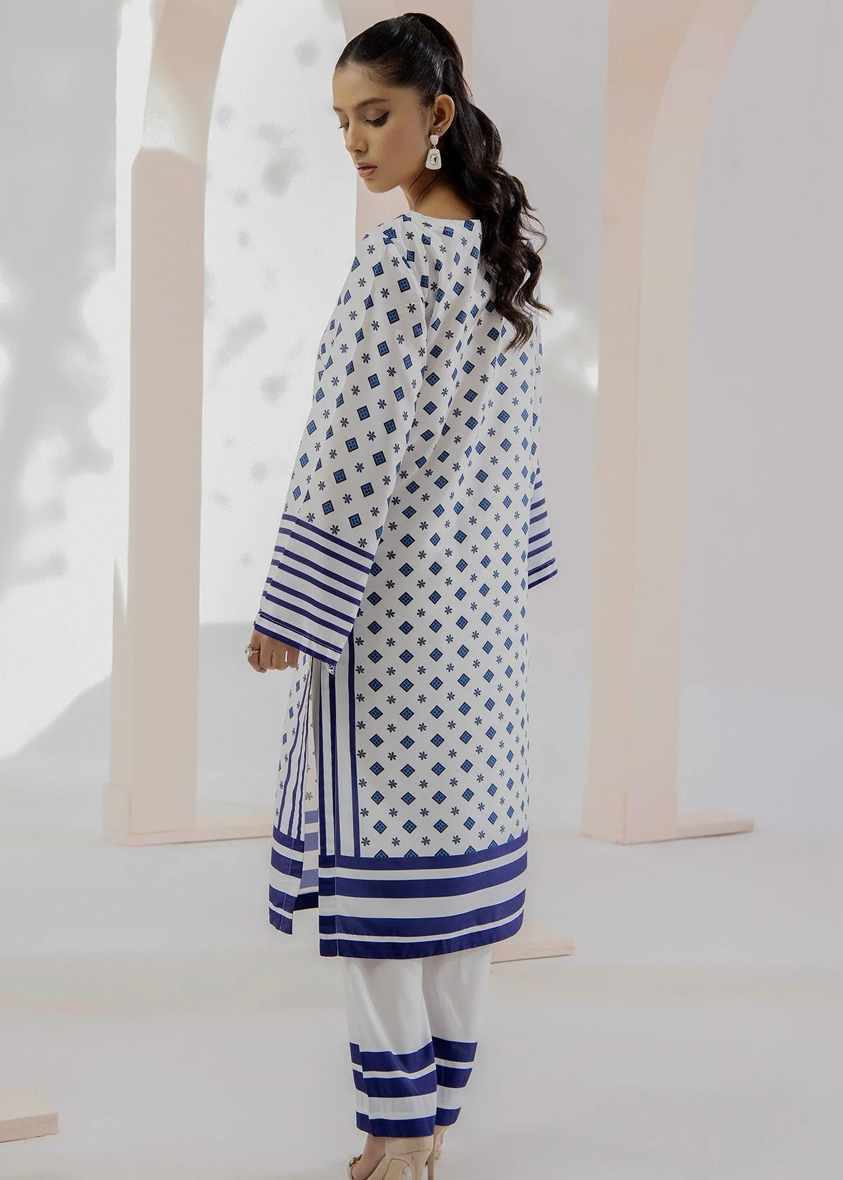 2 Piece Lawn Suit-Printed (Blue)