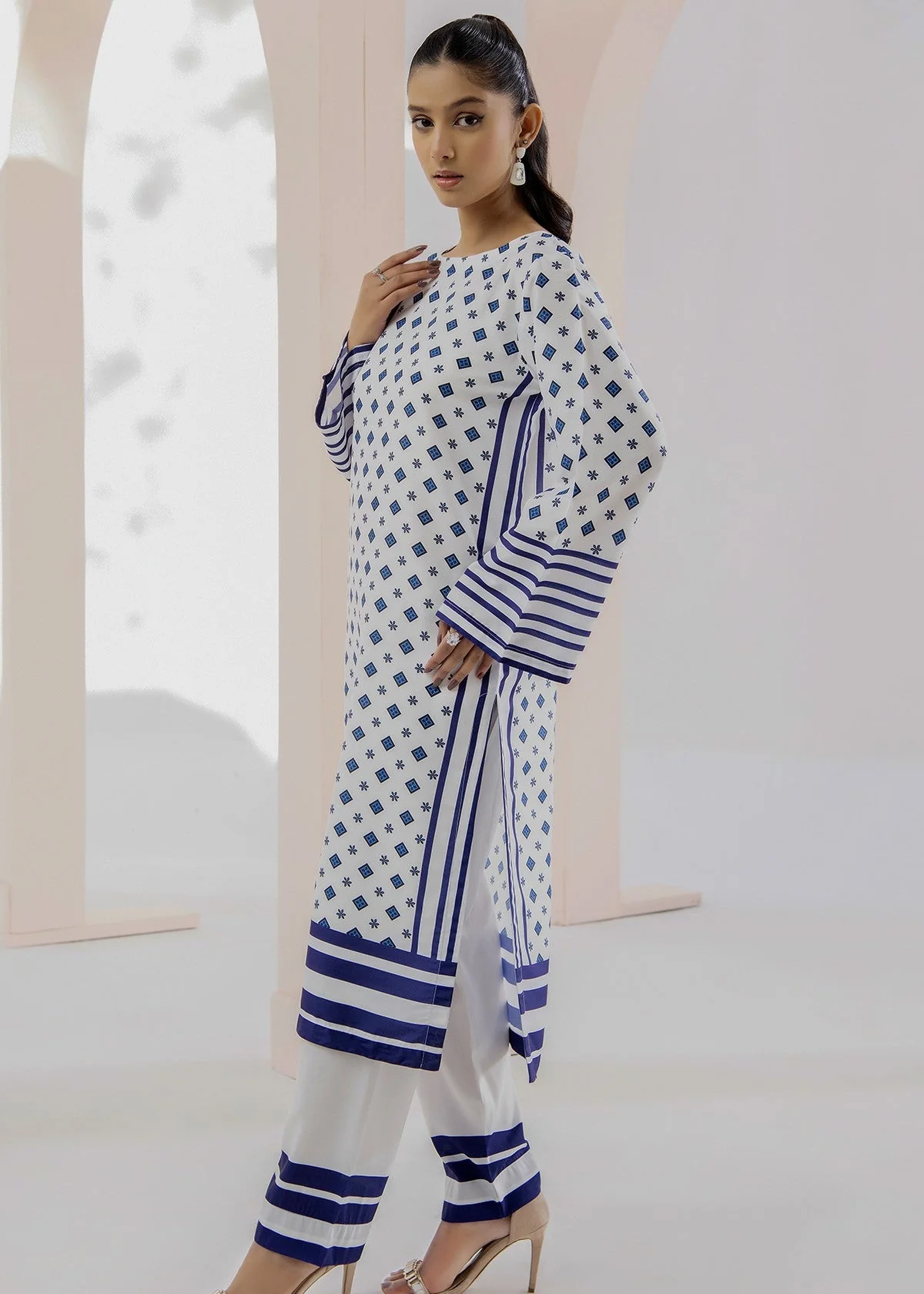 2 Piece Lawn Suit-Printed (Blue)