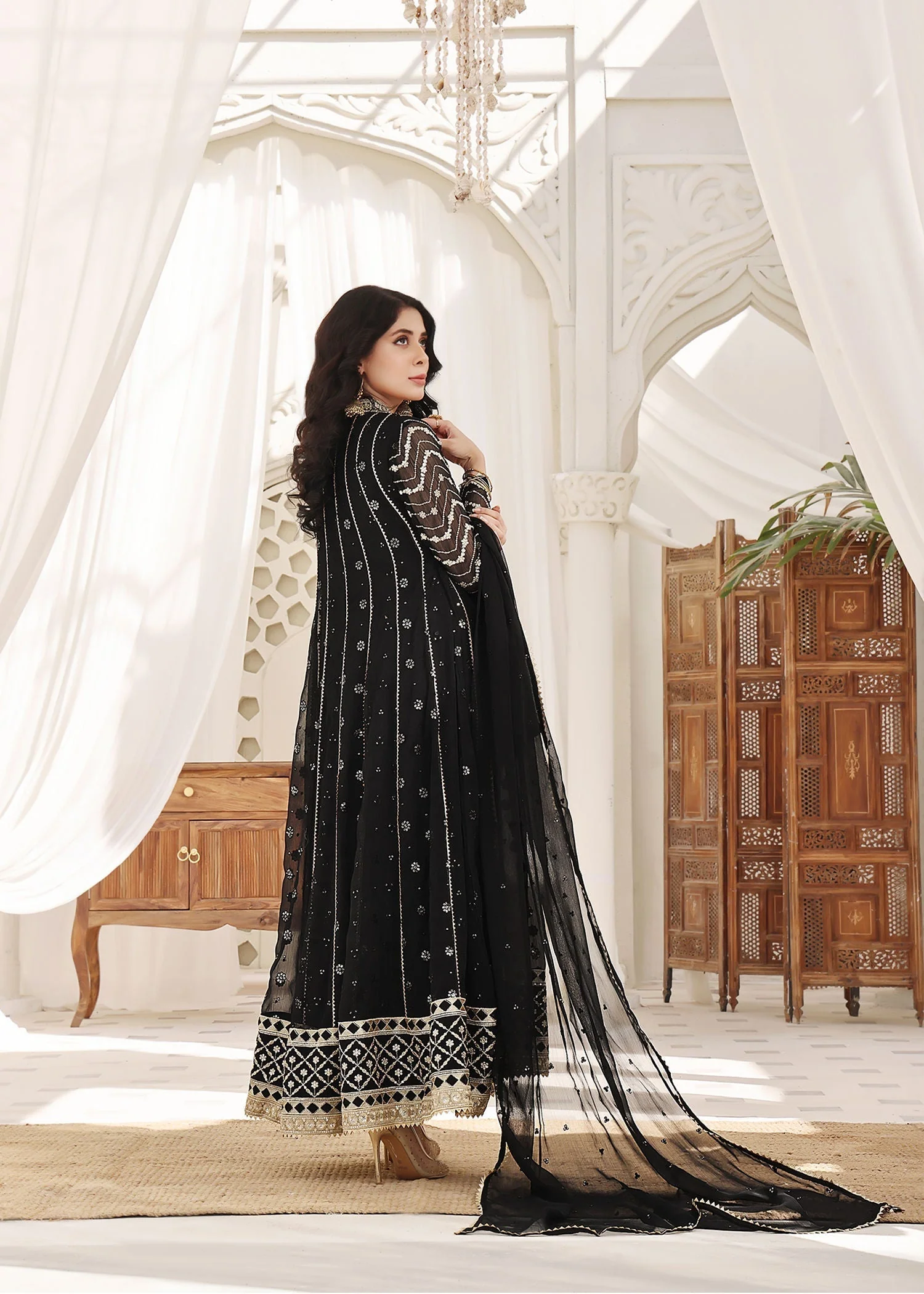 NAYAAB-Black 3 pieces 4 NAYAAB-Black 3 pieces