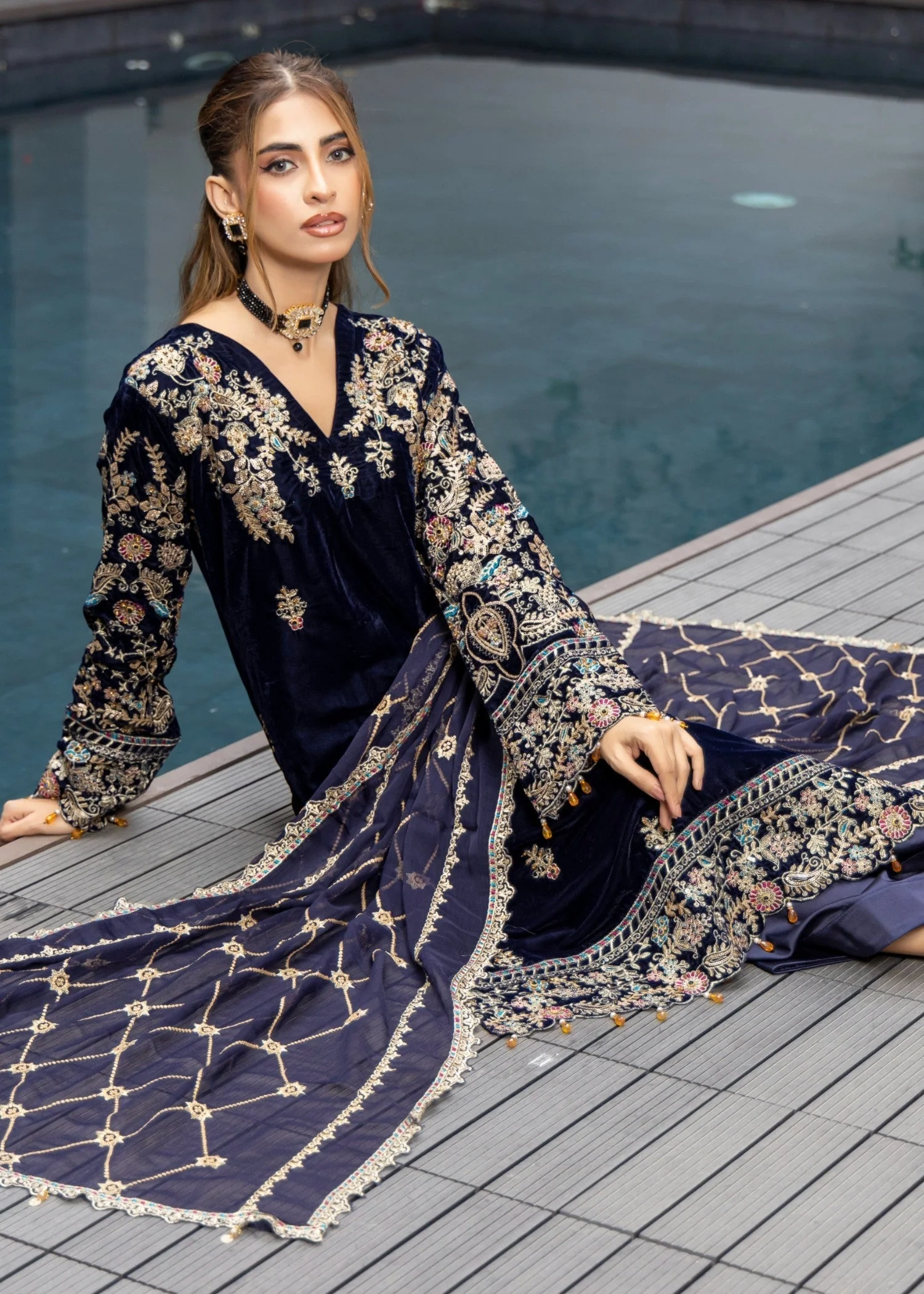 PD-24-906 VELVINA FORMAL PRET VELVET COLLECTION 4 PD-24-906 VELVINA FORMAL PRET VELVET COLLECTION