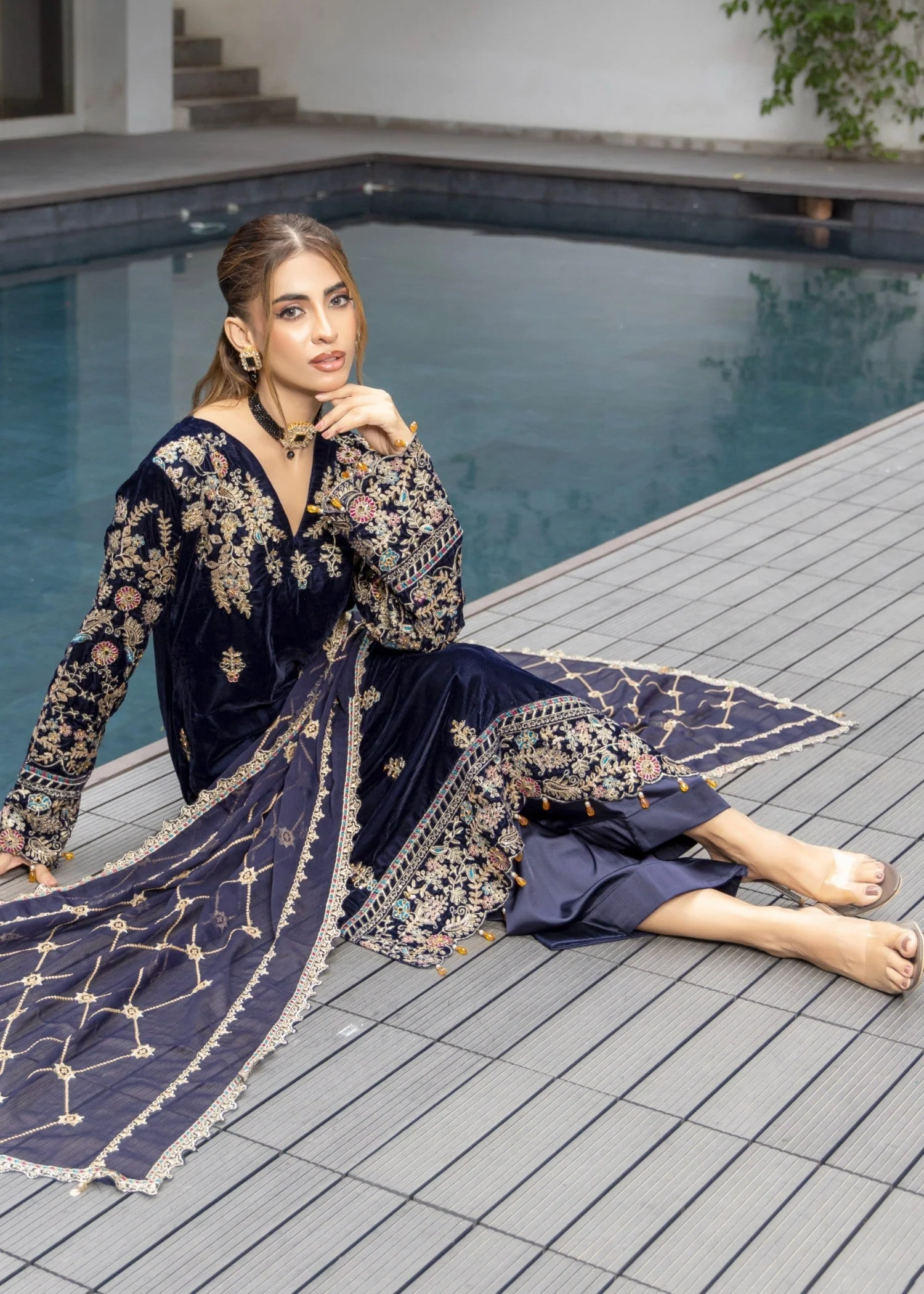 PD-24-906 VELVINA FORMAL PRET VELVET COLLECTION 5 PD-24-906 VELVINA FORMAL PRET VELVET COLLECTION