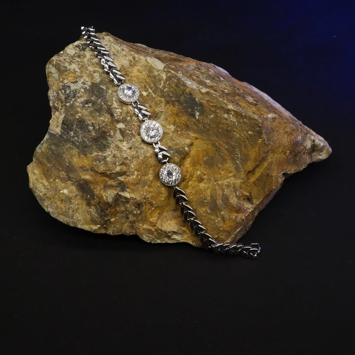 Mr.RJ | Lustrous Line bracelet Silver 3 Mr.RJ | Lustrous Line bracelet Silver