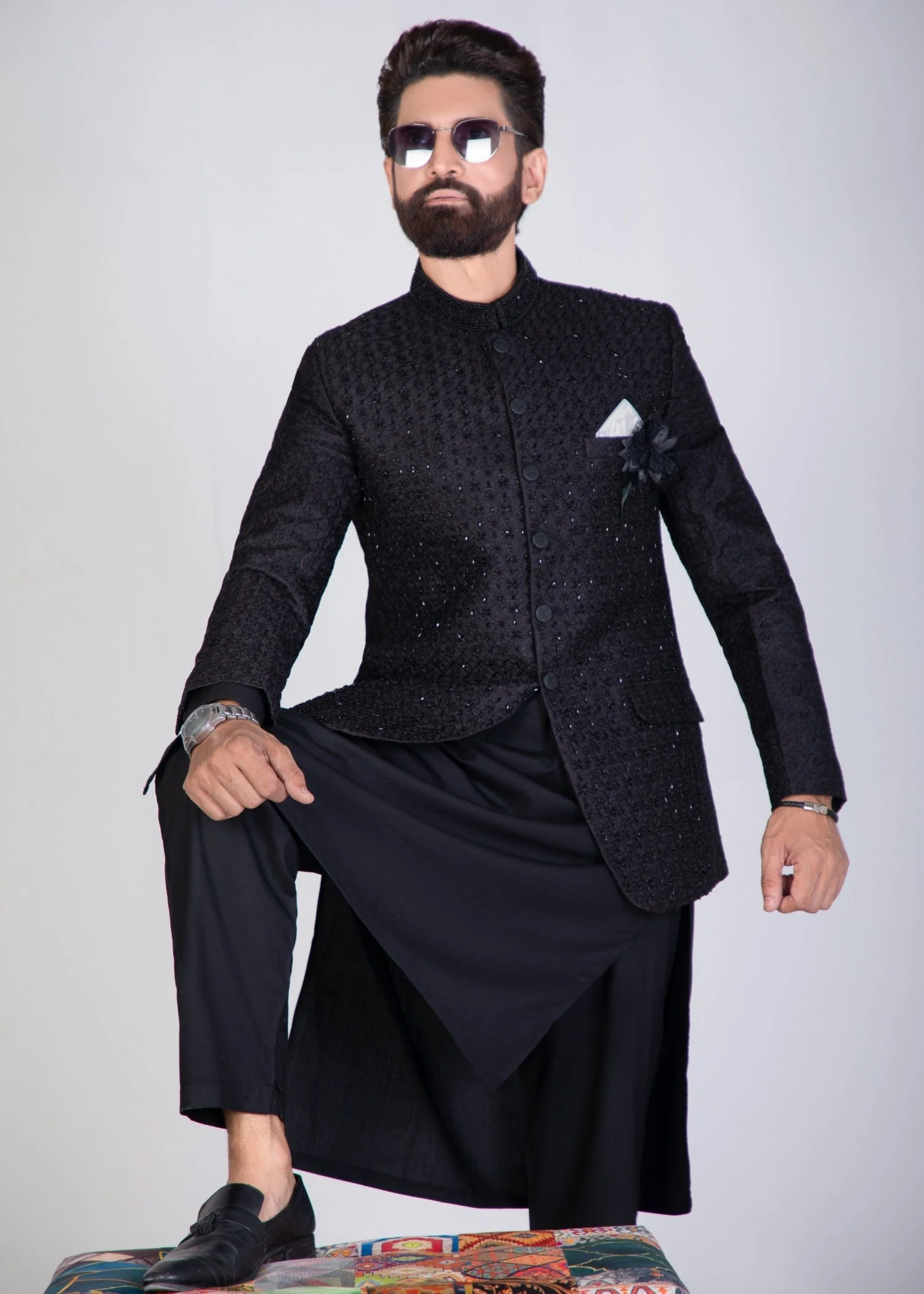 MENS BLACK EMBROIDED PRINCE COAT YSP25