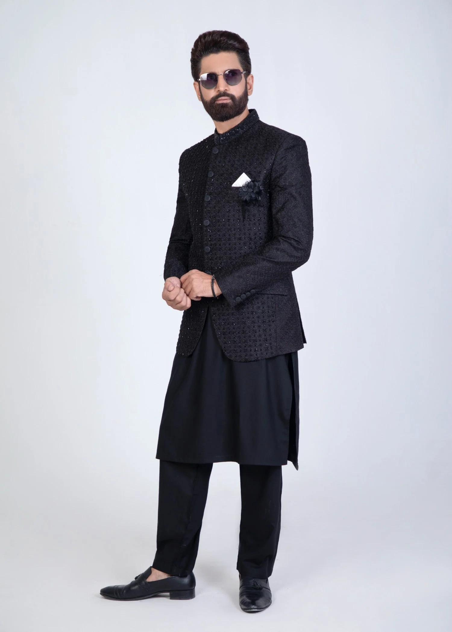 MENS BLACK EMBROIDED PRINCE COAT YSP25