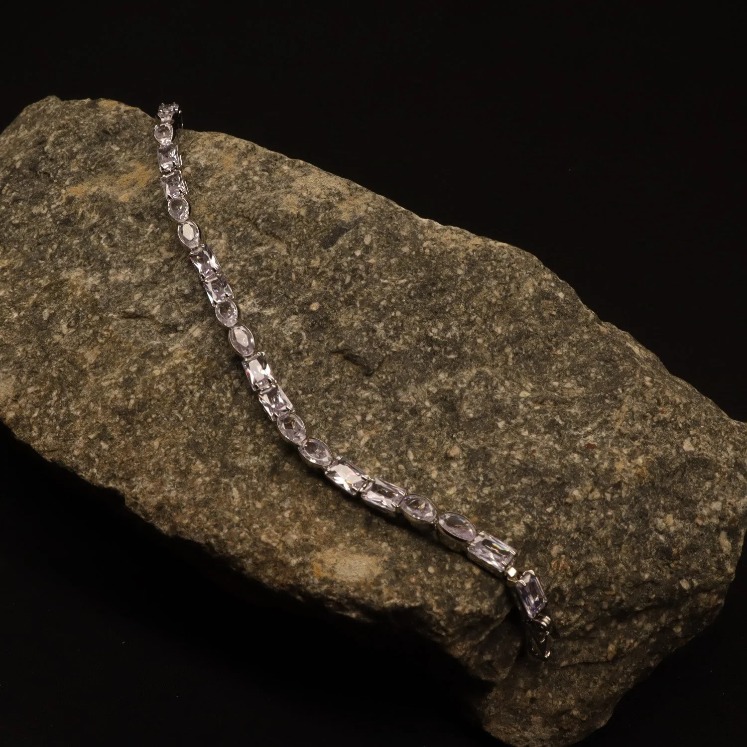 Mr.RJ | beautiful elegant white bracelet