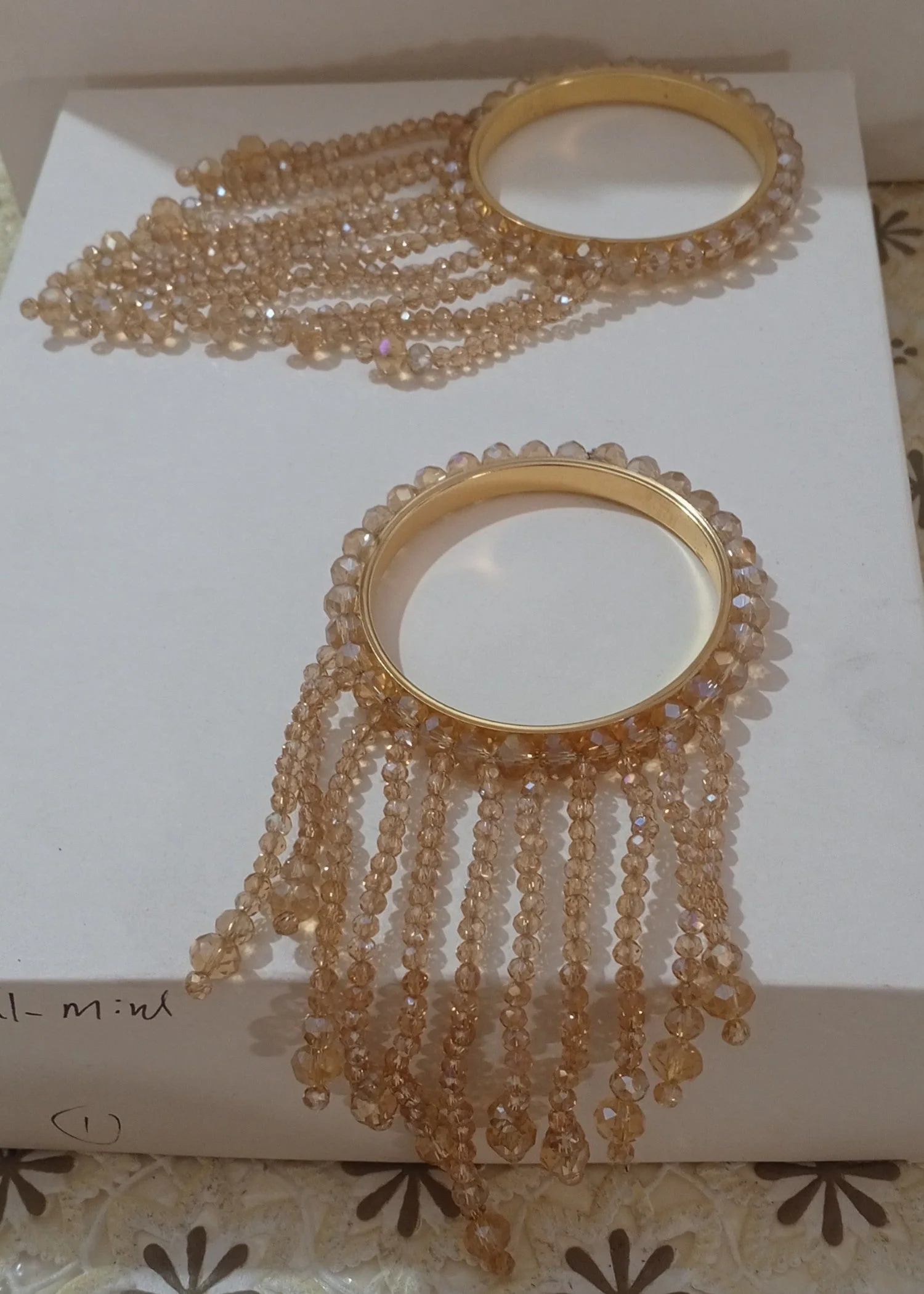 Tussle bangles shampion