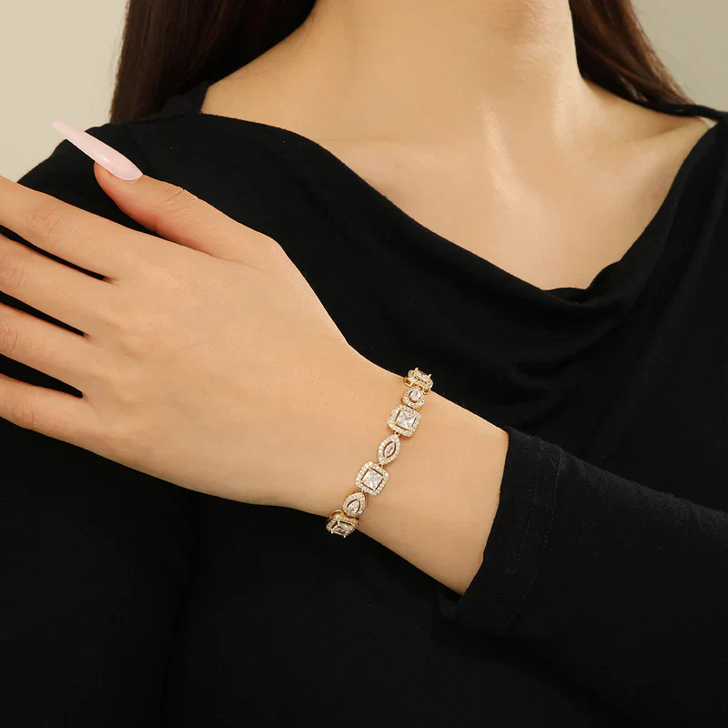 Luxury Pear-Princess Gold Trail White Bracelet