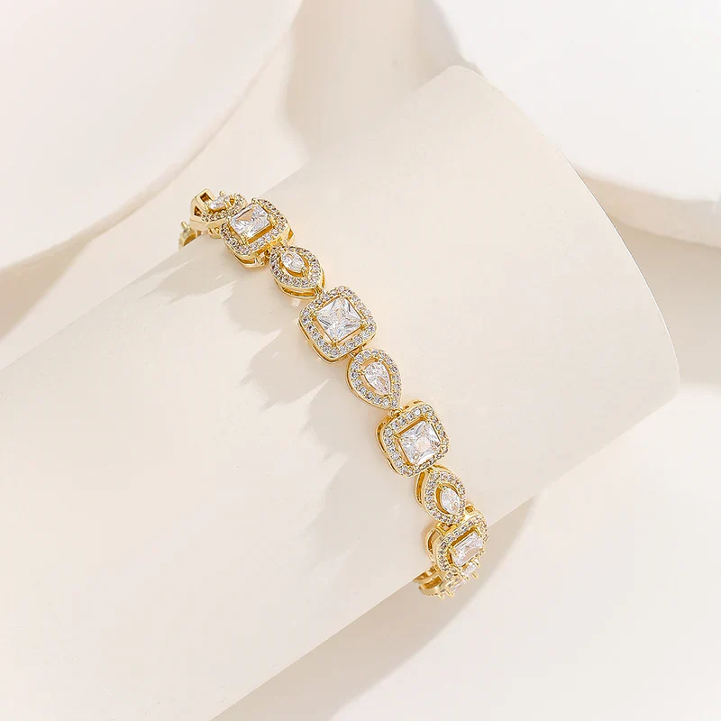 Luxury Pear-Princess Gold Trail White Bracelet