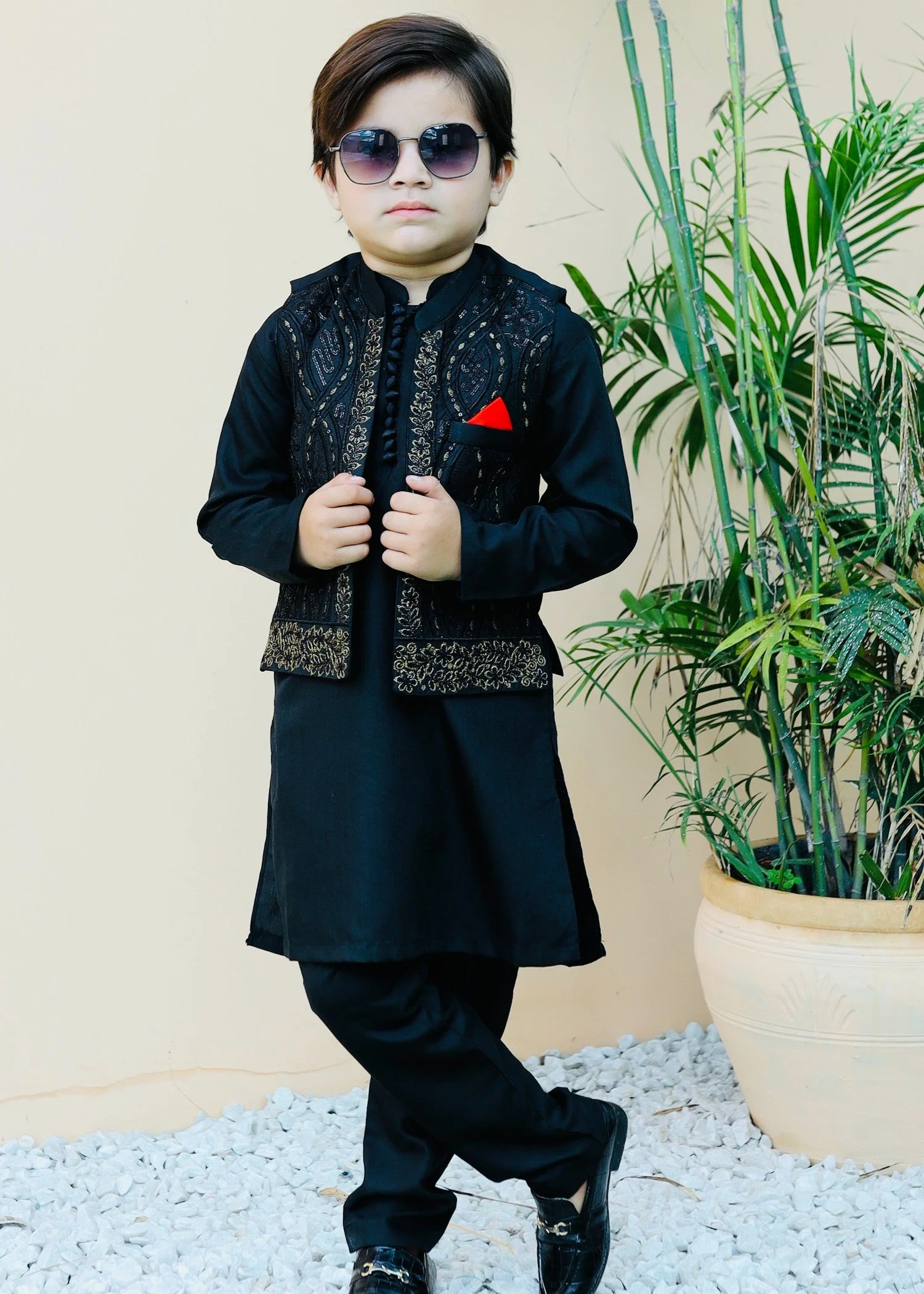 Black Waistcoat Suit AHW 008 3 Black Waistcoat Suit AHW 008