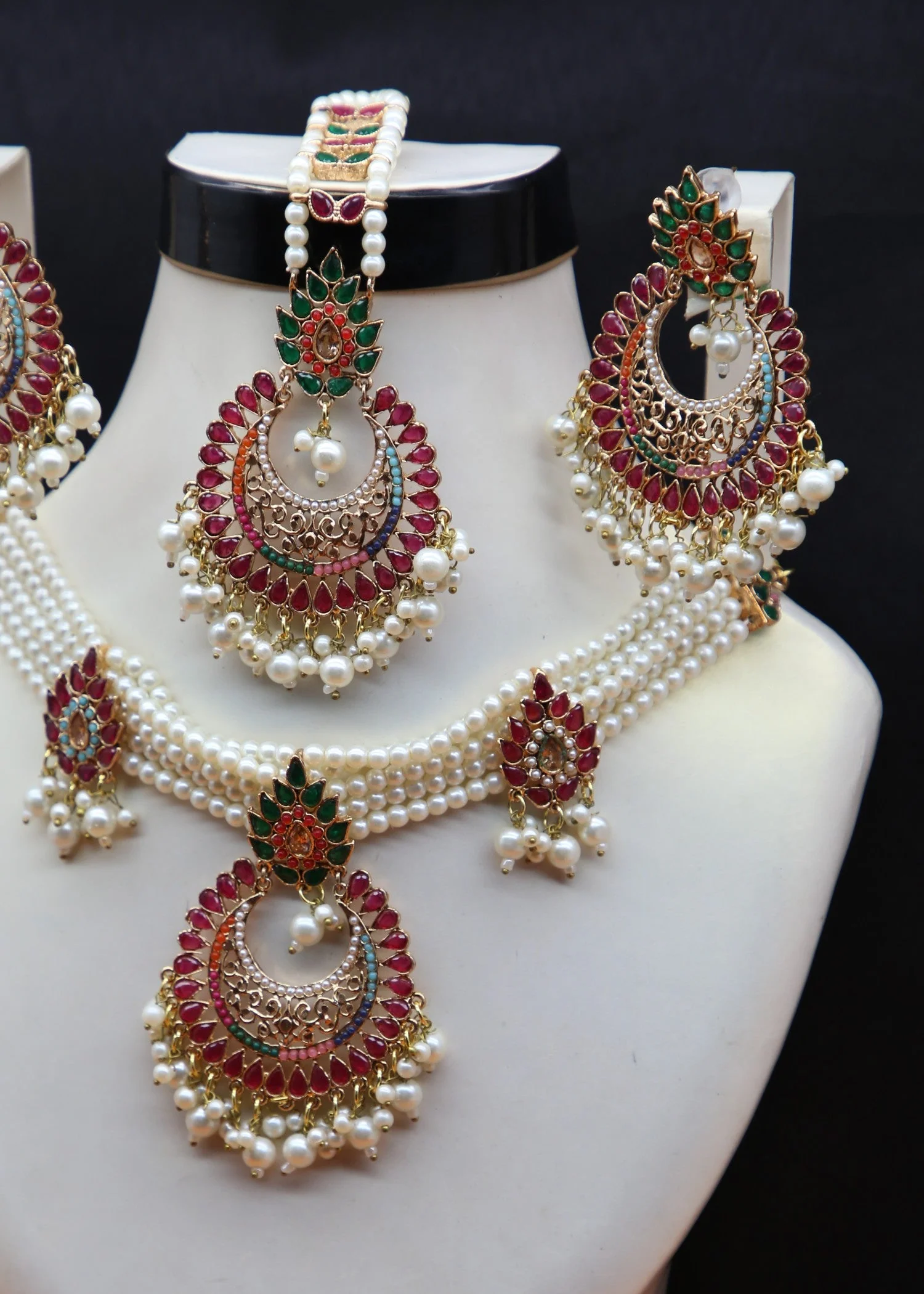 Zarqenisa| multi stone Gold Plated Chokar Set
