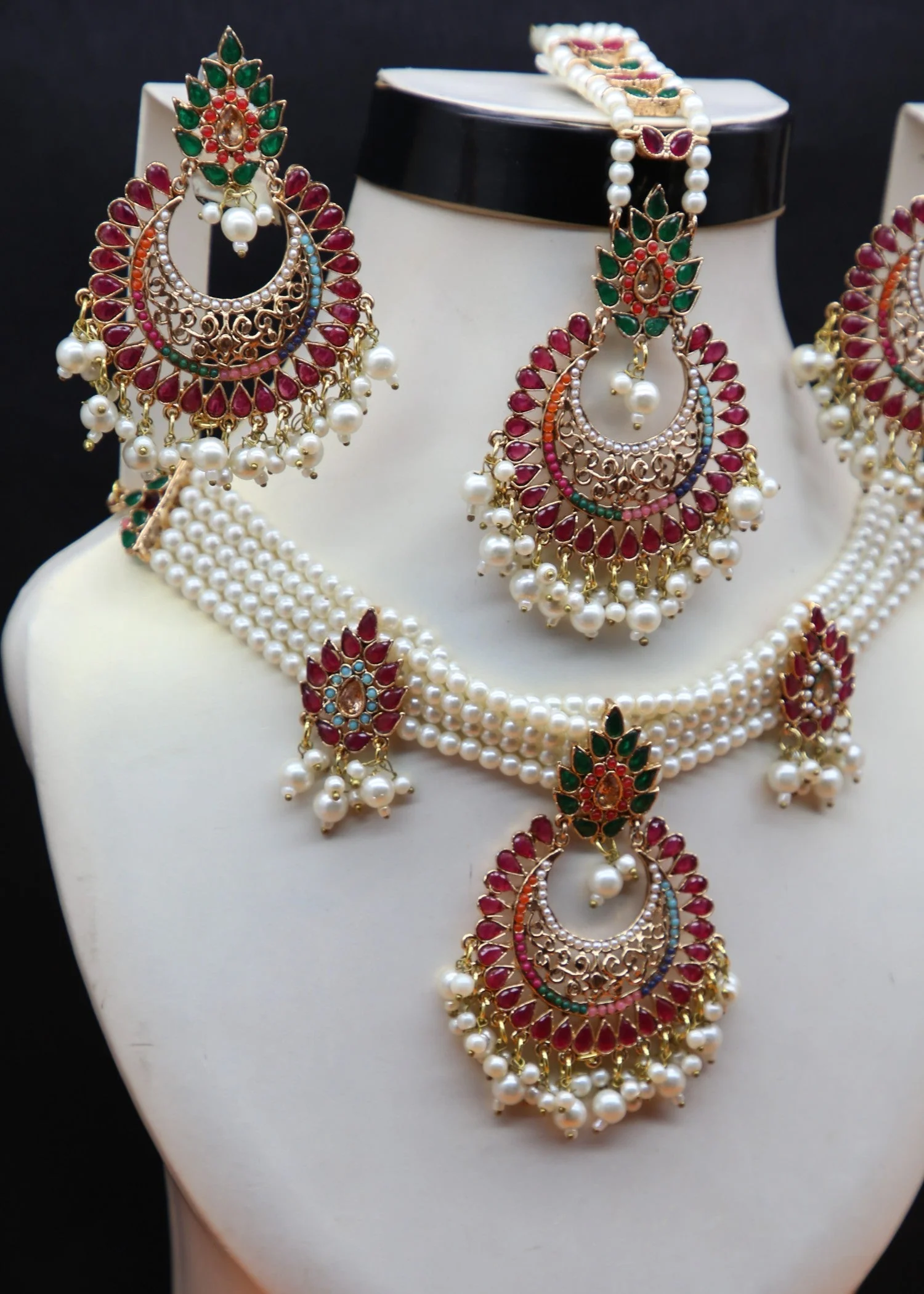 Zarqenisa| multi stone Gold Plated Chokar Set