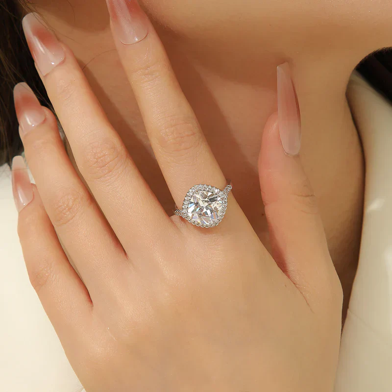 Delicate Silver Cushion-cut Twinkle Halo white Stone Ring