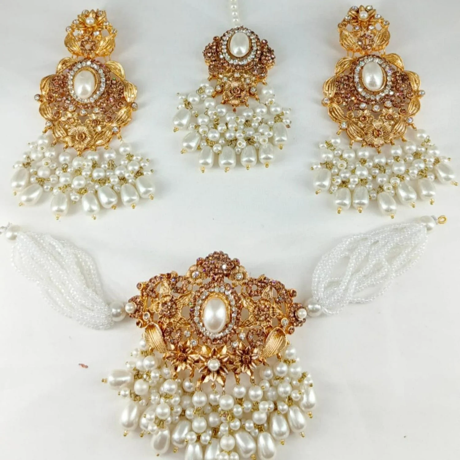 chic by gems | crush white choker set